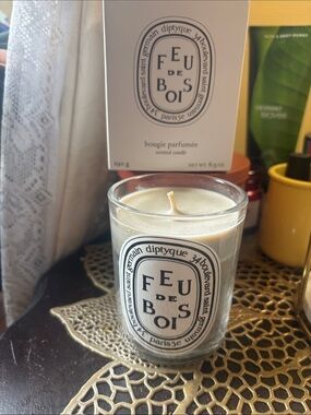 Diptyque “Feu de Bois” (wood fire) 6.5 ounce/190 g candle